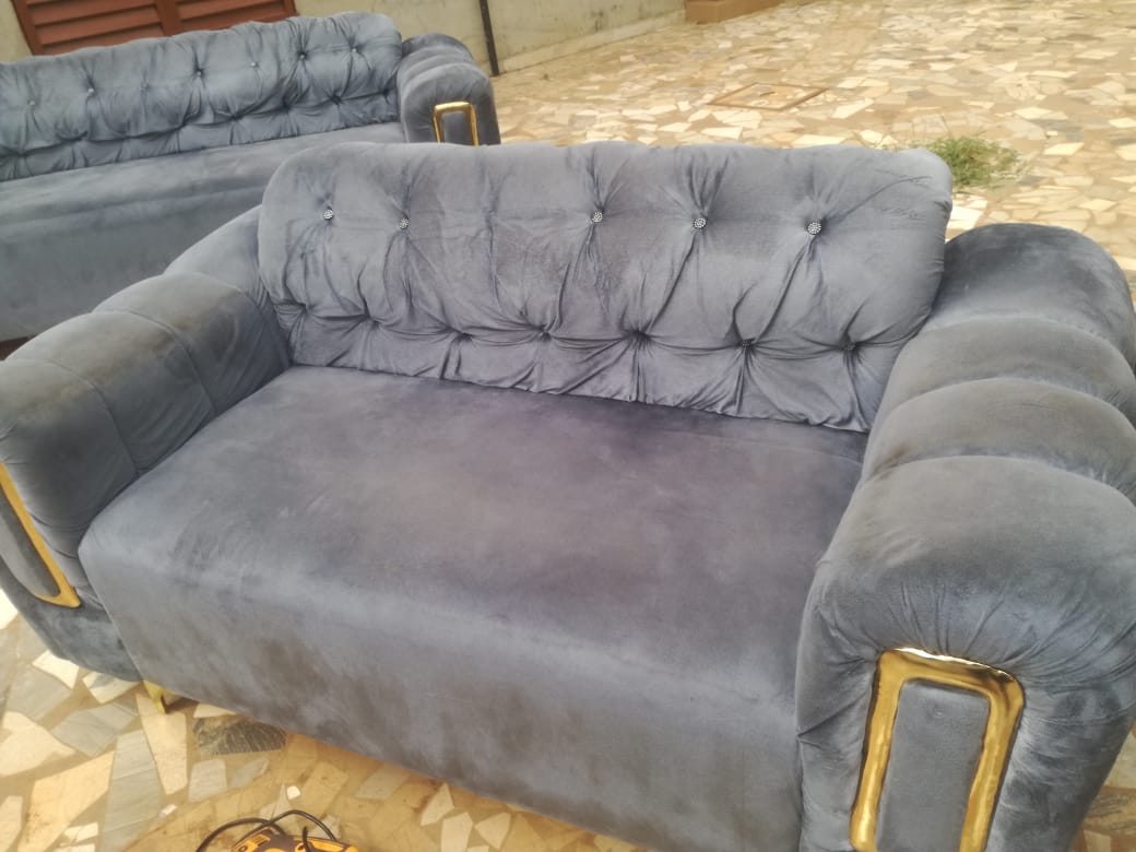 Canapé avant nettoyage Cotonou Bénin